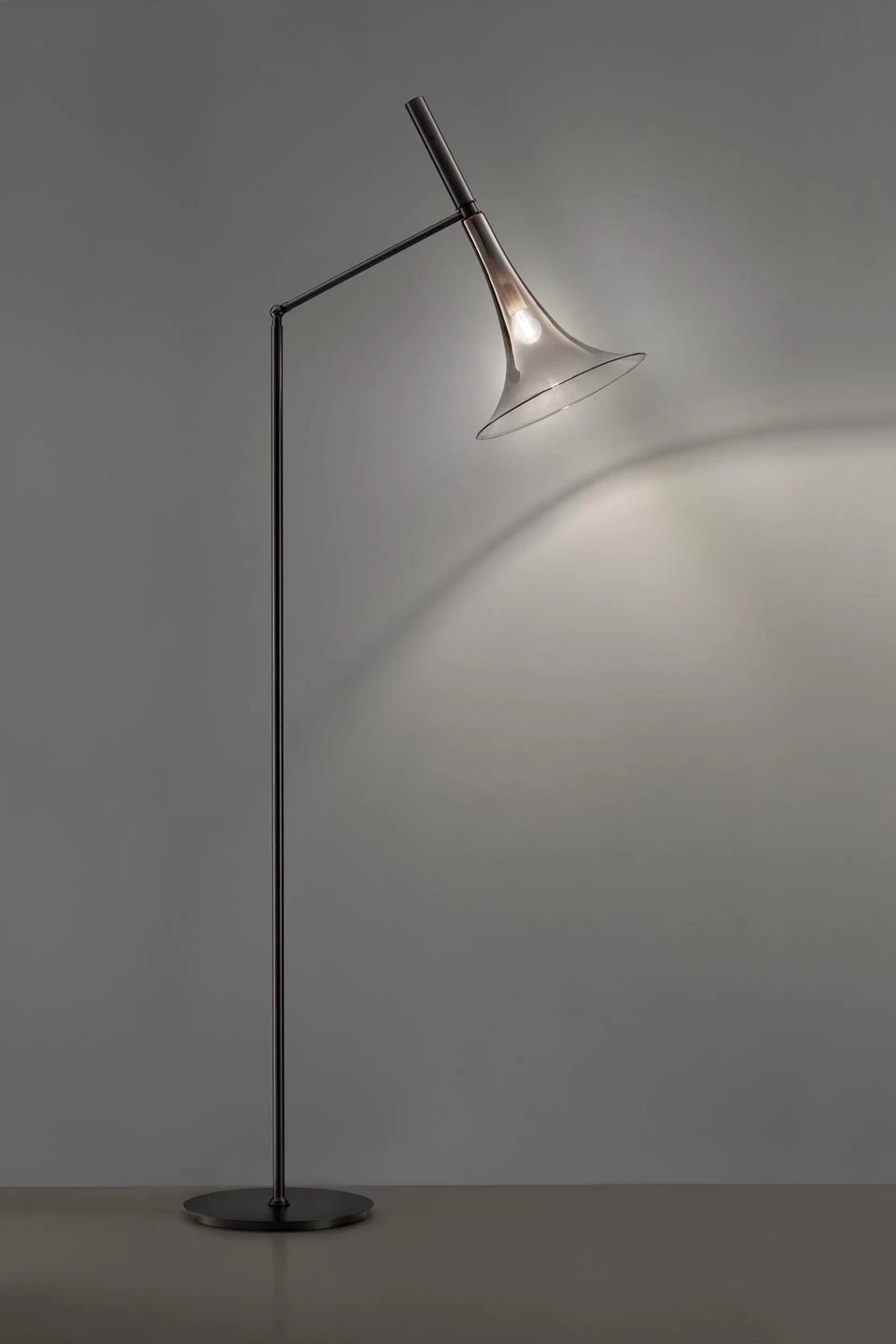 Baffo Lampadaire Liseuse Trompette En Verre 1 Baffo Lampadaire Liseuse Trompette En Verre
