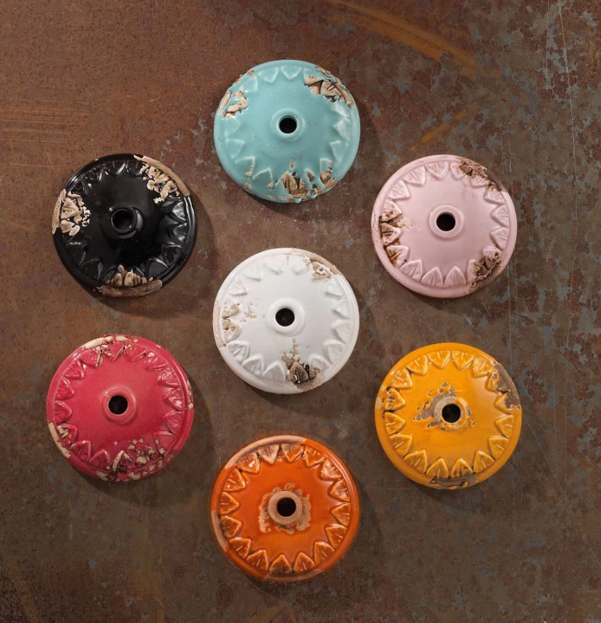 Petite Lampe à Poser Cube En Céramique Framboise 2 Petite Lampe à Poser Cube En Céramique Framboise – Image 2