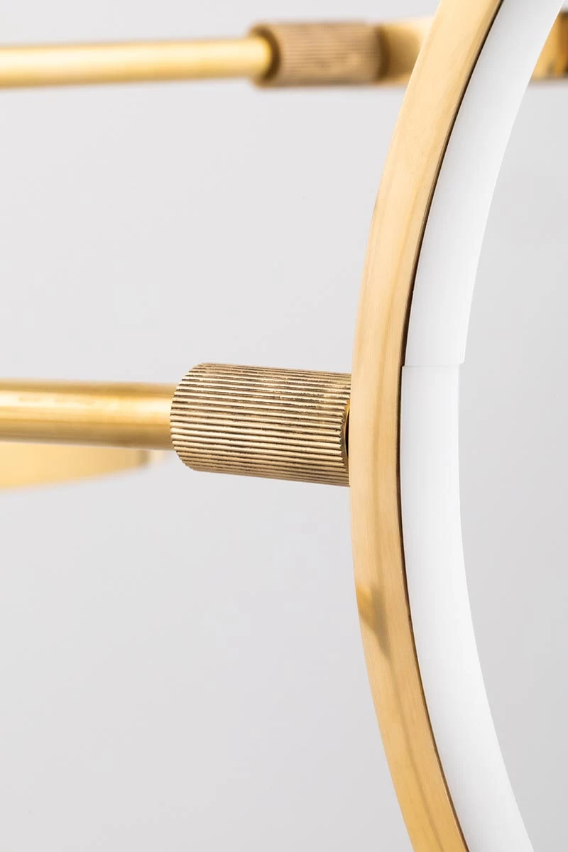 Saturn Lustre Asymétrique En Métal Doré 2 Saturn Lustre Asymétrique En Métal Doré – Image 2