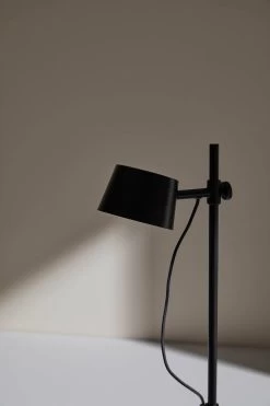 Nera Lampadaire Noir, Socle En Bois 5 Nera Lampadaire Noir, Socle En Bois -Lumière D'intérieur design marbre laiton ceramique 21110082 2R