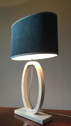 Grande Lampe De Table En Marbre De Carrare Blanc Forme Ovale