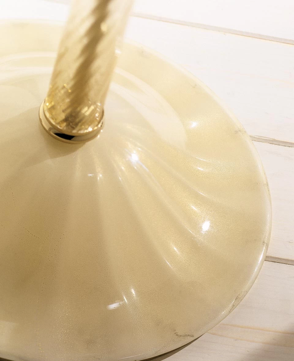 Gloria Lampadaire En Verre De Murano Incrusté Paillettes Or 24 Carats 2 Gloria Lampadaire En Verre De Murano Incrusté Paillettes Or 24 Carats – Image 2