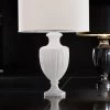 Lampe De Table Blanche En Cristal Sculpté Et Abat-jour Cylindrique