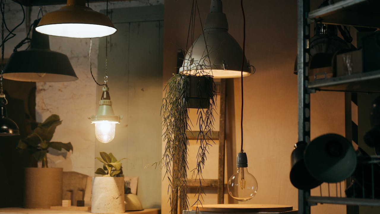 Lumière D'intérieur -Lumière D'intérieur pexels cottonbro studio 5094540 1