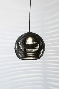 Suspension Boule En Rotin Noir 30cm