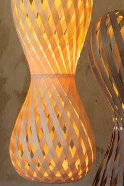 Swing Suspension En Forme De Sablier Arrondi Lattes De Bois D'érable Hauteur 70cm